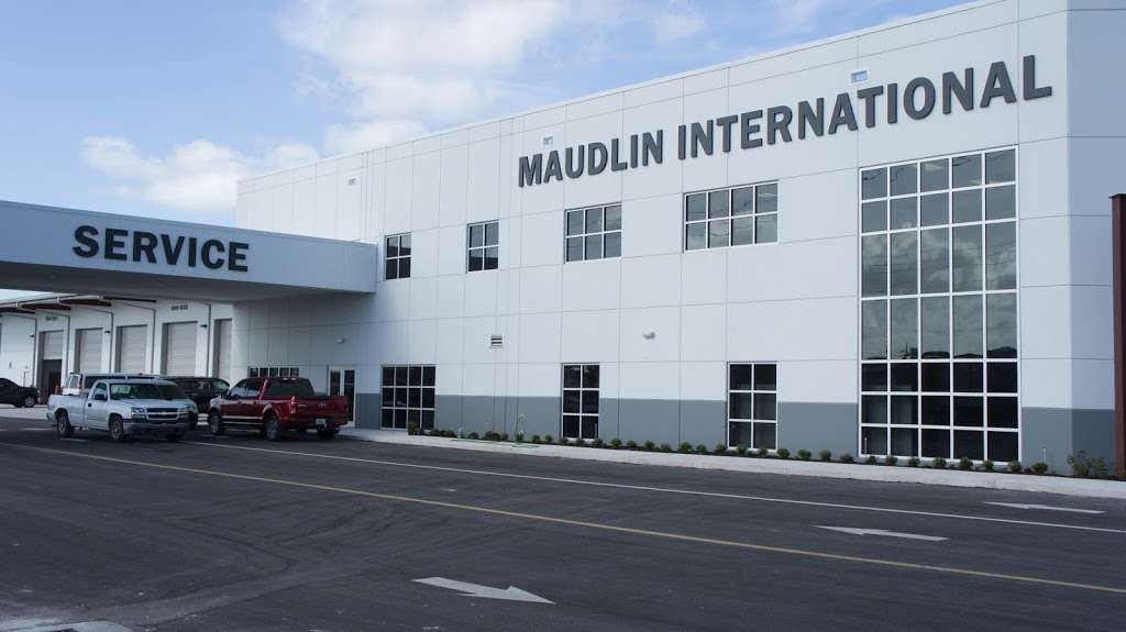 Maudlin International Truck & Trailer | 2110 S Division Ave, Orlando, FL 32805, USA | Phone: (407) 849-6440