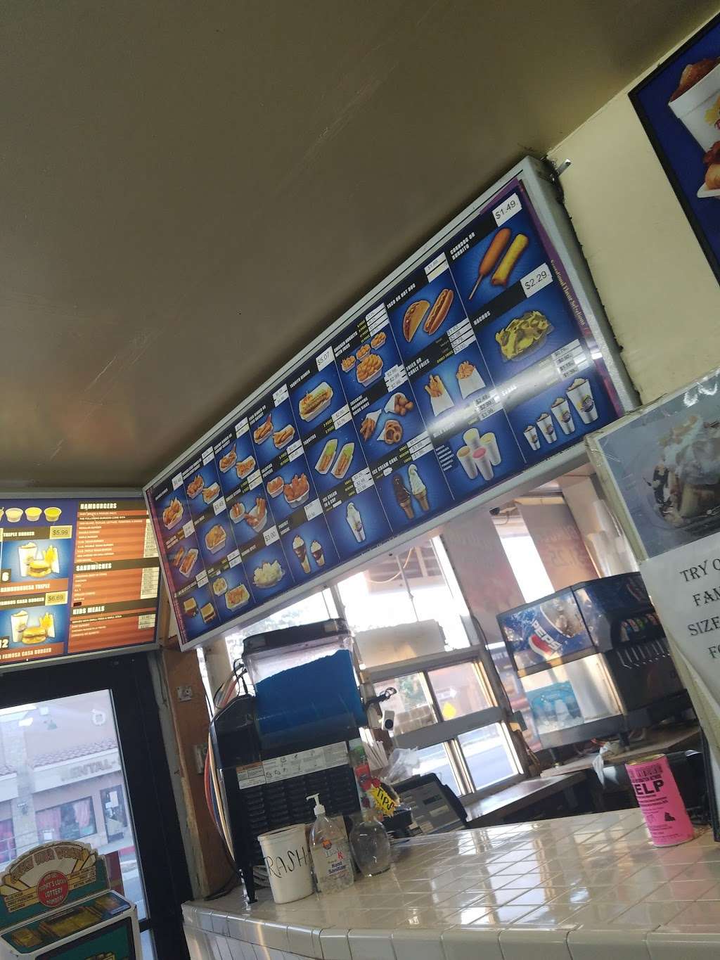 Casa Burger Drive-In | 301 Bear Mountain Blvd, Arvin, CA 93203, USA | Phone: (661) 854-5523