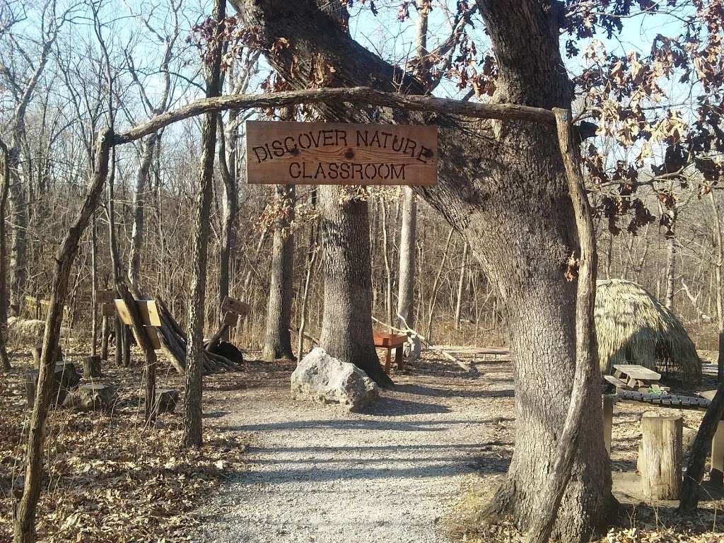 Burr Oak Woods Nature Center | 1401 NW Park Rd, Blue Springs, MO 64015, USA | Phone: (816) 228-3766