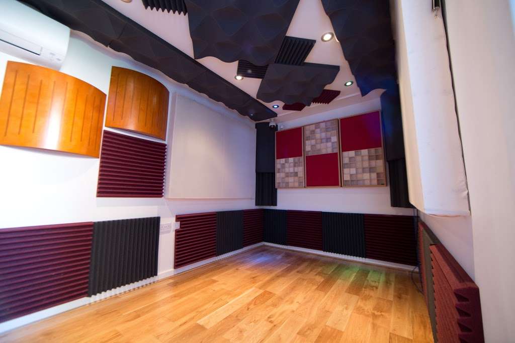 A-Tonal Recording Studio | 6 Lansdowne Rd, Stanmore HA7 2SA, UK | Phone: 07984 420400