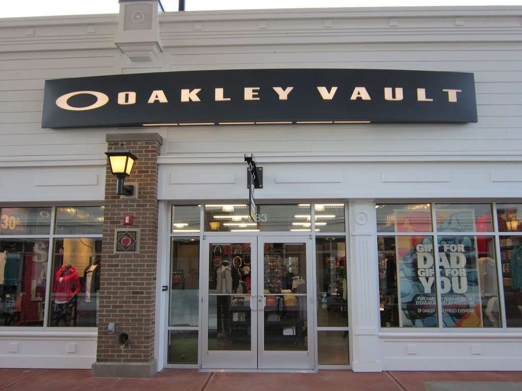 Oakley Vault | 80 Premium Outlets Blvd Ste 683, Merrimack, NH 03054, USA | Phone: (603) 424-7649