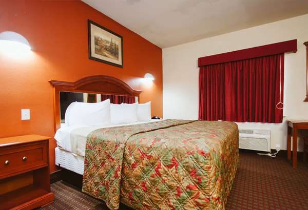 Palace Inn Baytown @ TX-330 Spur & Rollingbrook | 3810 Decker Dr, Baytown, TX 77520, USA | Phone: (281) 424-2222