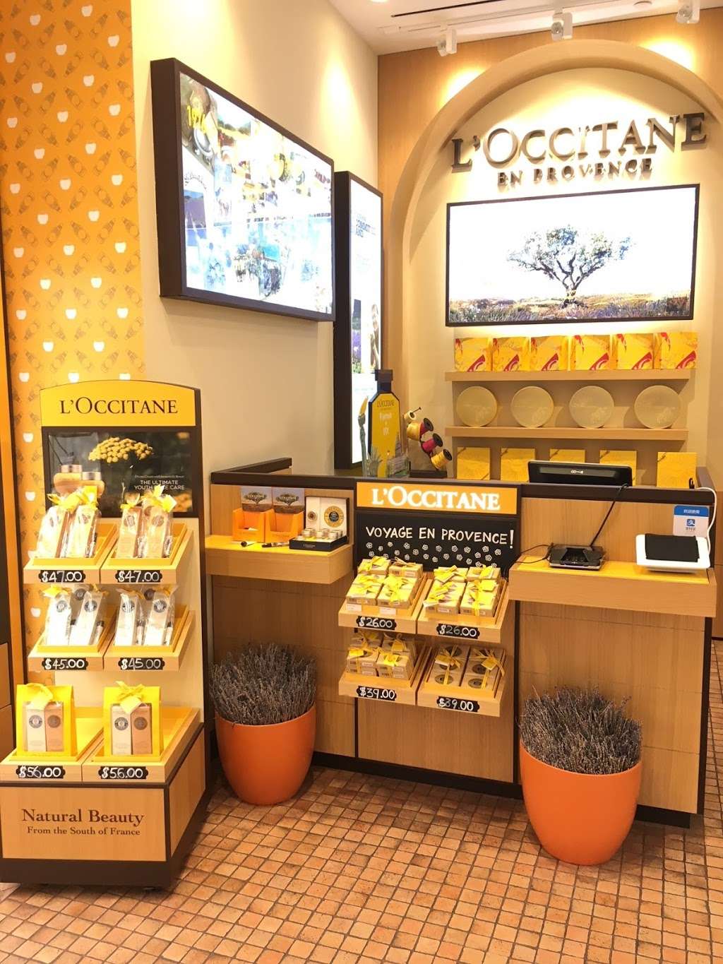 LOccitane - Dulles Airport | 1 Saarinen Circle CORNER DULLES BOUTIQUE, B GATES, Main Terminal, Dulles, VA 20166, USA | Phone: (703) 572-3210