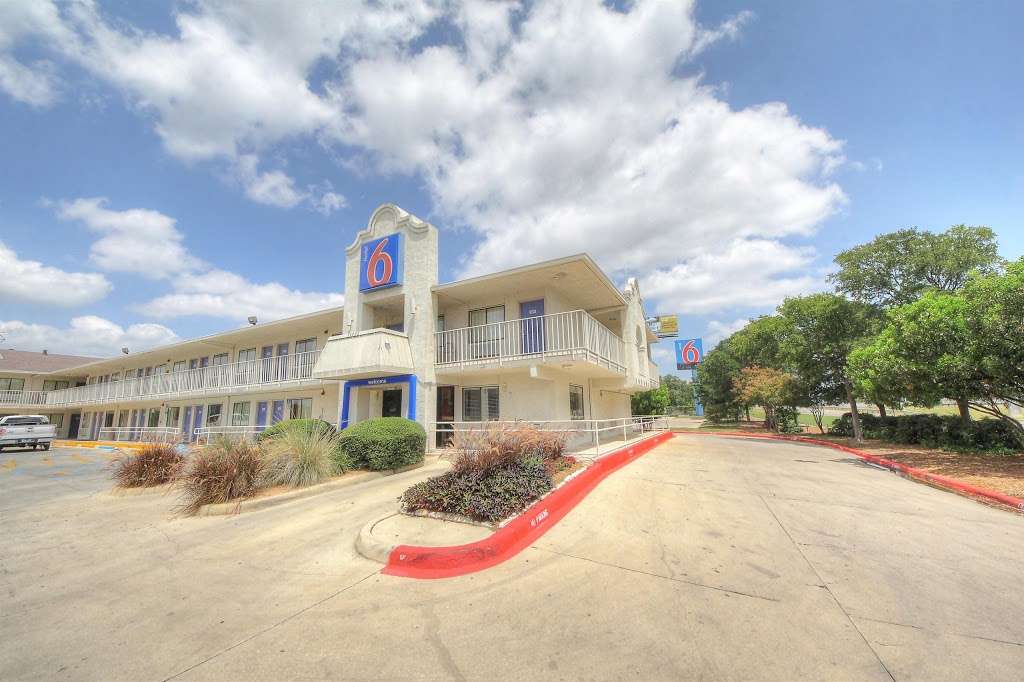 Motel 6 San Antonio - Fiesta | 16500 I-10, San Antonio, TX 78257, USA | Phone: (210) 697-0731