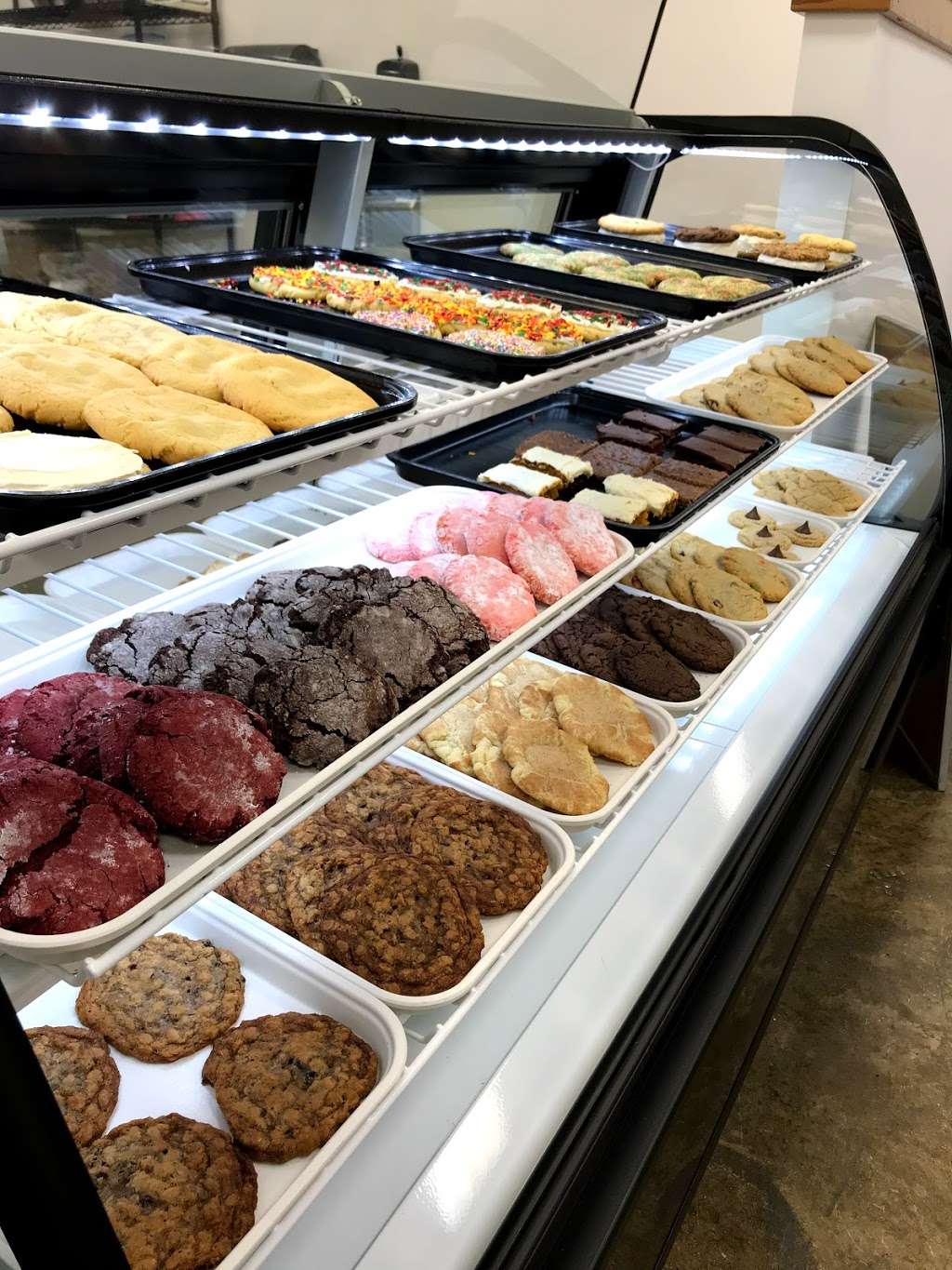 Country Cookie | 206 S Belt Hwy, St Joseph, MO 64506, USA | Phone: (816) 676-2000