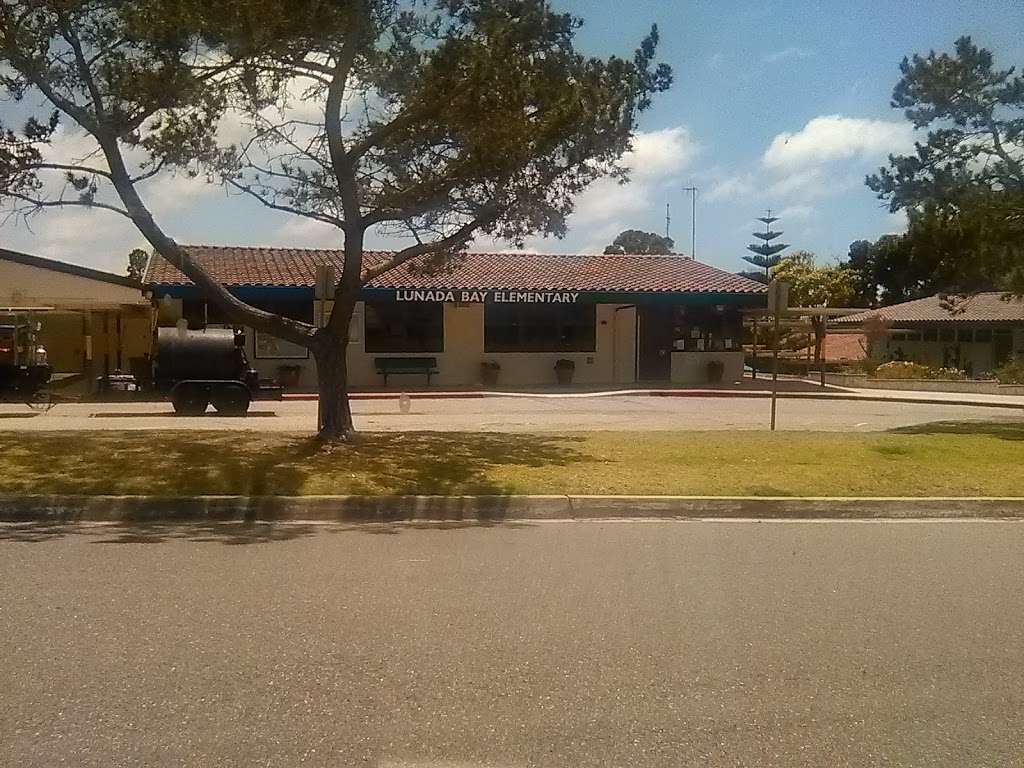 Lunada Bay Elementary School | 520 Paseo Lunado, Palos Verdes Estates, CA 90274 | Phone: (310) 377-3005