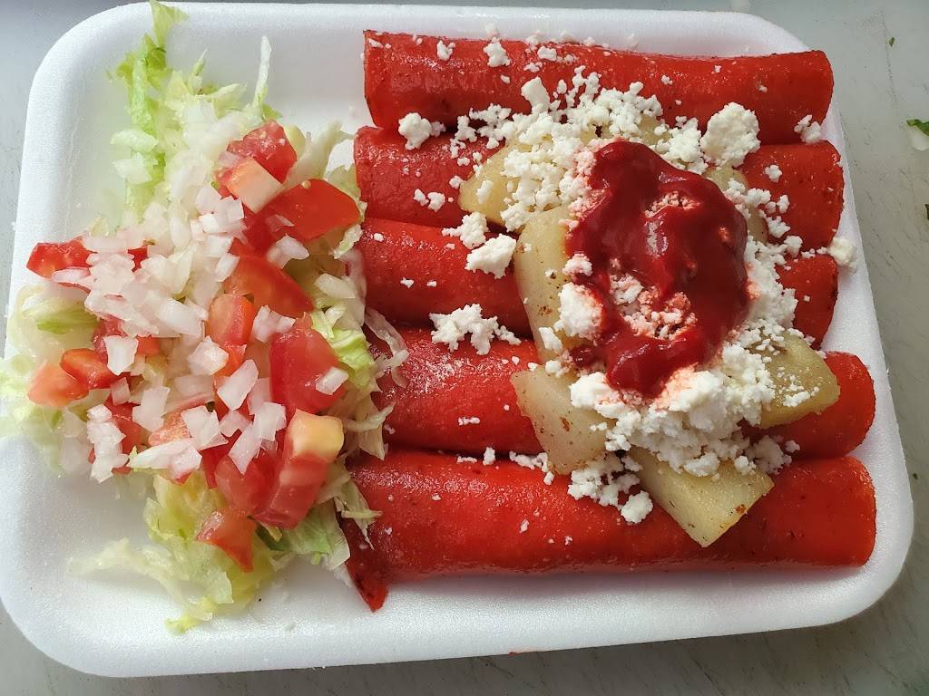 Antojitos mexicanos "El santuario" | 8529 C E King Pkwy suite C, Houston, TX 77044, USA | Phone: (713) 572-5221