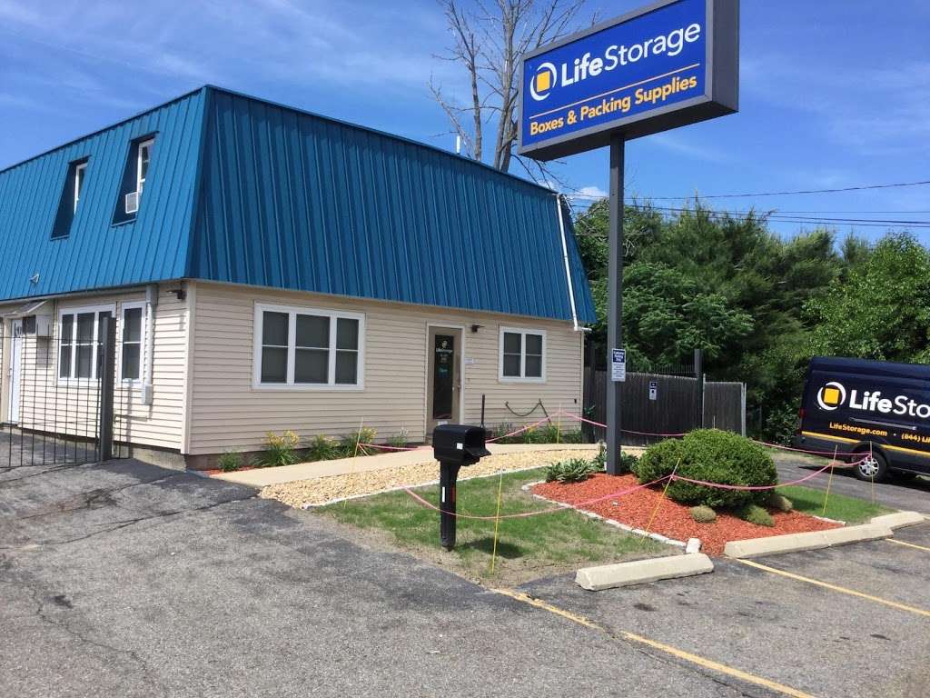 Life Storage | 114 Pleasant Valley St, Methuen, MA 01844, USA | Phone: (978) 689-3310