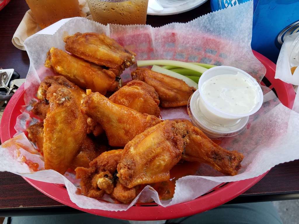 Uncle Rickys Outdoor Bar | 470 Wheat Rd, Vineland, NJ 08360, USA | Phone: (856) 691-4454