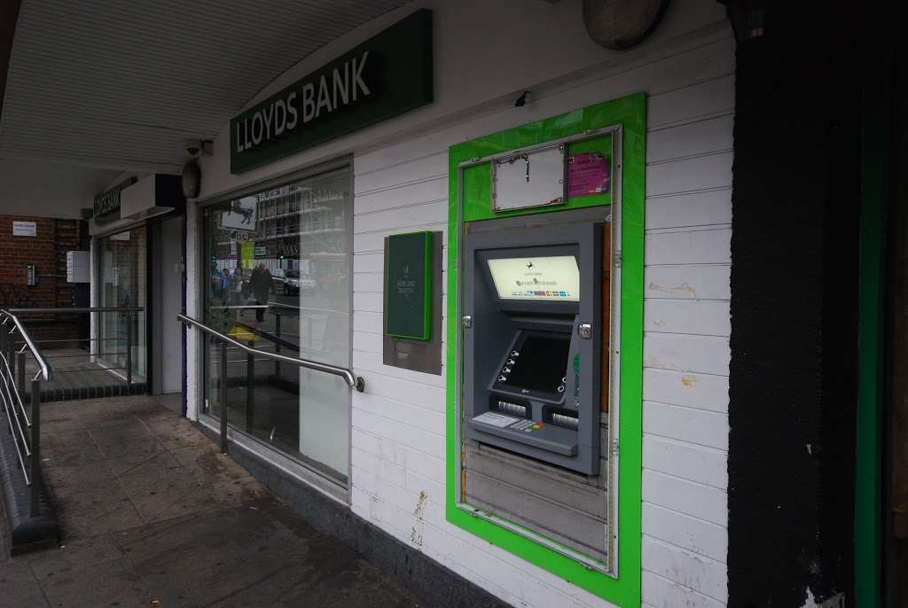 Lloyds Bank | 18 Acre Ln, Brixton, London SW2 5SQ, UK | Phone: 0345 300 0000