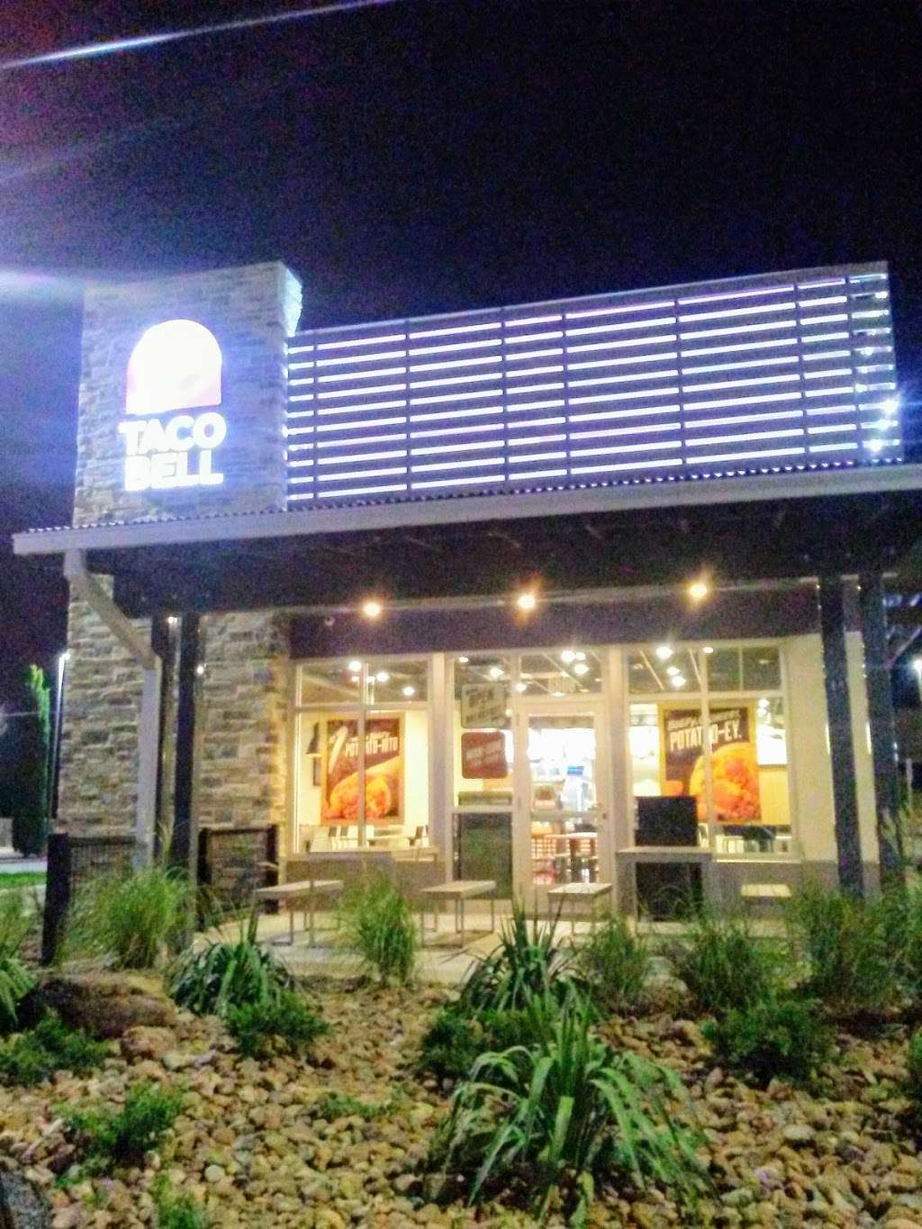 Taco Bell | 6800 Garth Rd, Baytown, TX 77521, USA | Phone: (281) 421-0880