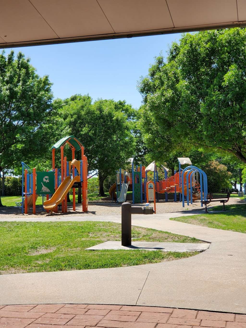 Woodhaven Grove Park | 713 S Grove Rd, Richardson, TX 75081 | Phone: (972) 744-4300