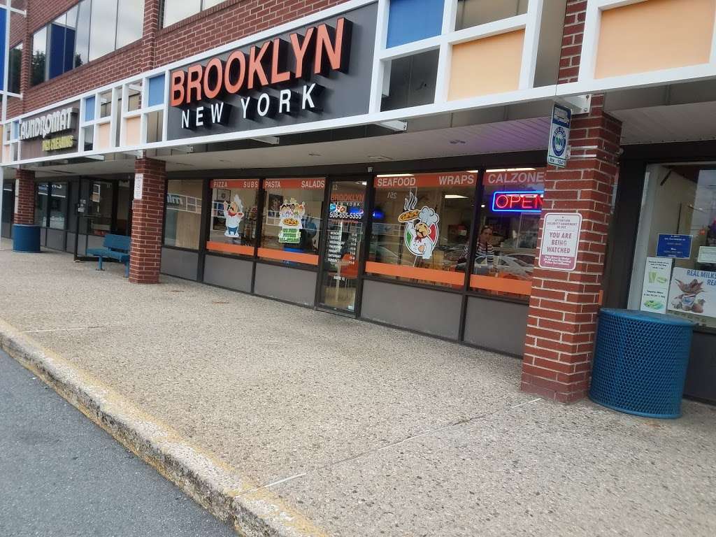 Brooklyn New York Pizza | 251 W Central St, Natick, MA 01760, USA | Phone: (508) 655-5355