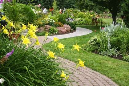 Fox Run Landscaping & Hardscapes | 507 Deer Ln, West Chester, PA 19380, USA | Phone: (484) 252-1534