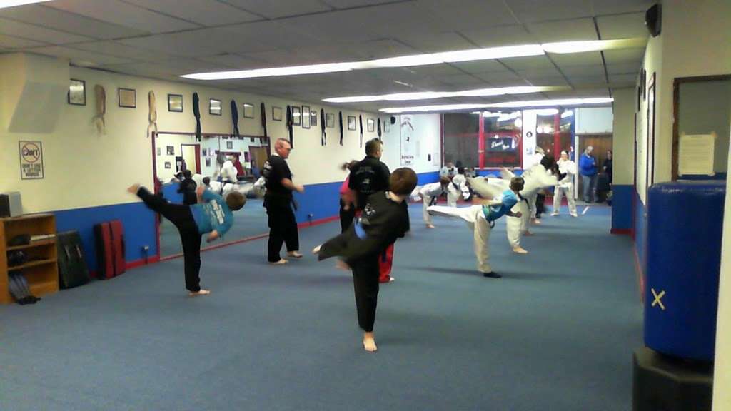 Delavan Flying Dragons Martial Arts | 133 Park Pl, Delavan, WI 53115, USA | Phone: (262) 728-9694