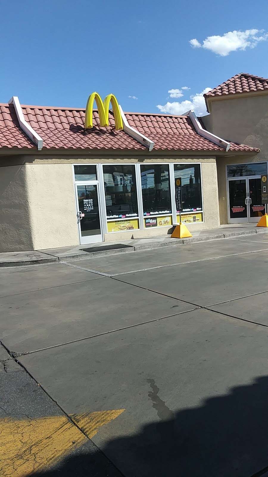 McDonalds | 2886 S Nellis Blvd, Las Vegas, NV 89122, USA | Phone: (702) 431-5869
