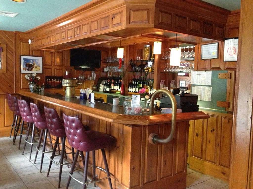 Thai Delight Restaurant | 133 Mt Pleasant Rd, Newtown, CT 06470, USA | Phone: (203) 426-0674