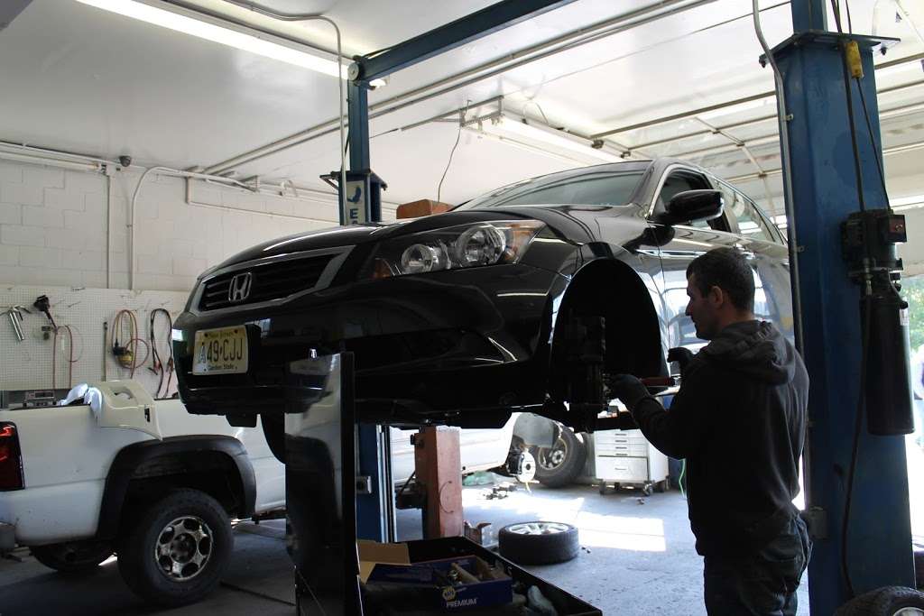 E & G Auto Repairshop | 267 NJ-34, Colts Neck, NJ 07722 | Phone: (732) 369-9355