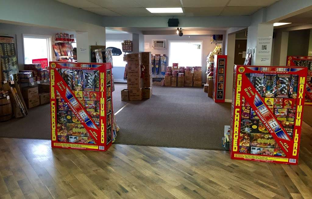 The Fireworks Superstore | 5461 PA-115, Blakeslee, PA 18610 | Phone: (570) 643-7625