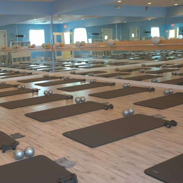 barre n9ne studio | 25 Olympia Ave, Woburn, MA 01801, USA | Phone: (781) 281-1499