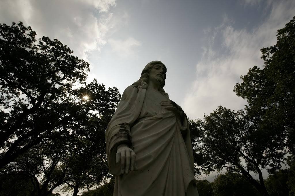 Mount Olivet Cemetery | 2301 N Sylvania Ave, Fort Worth, TX 76111, USA | Phone: (817) 831-0511