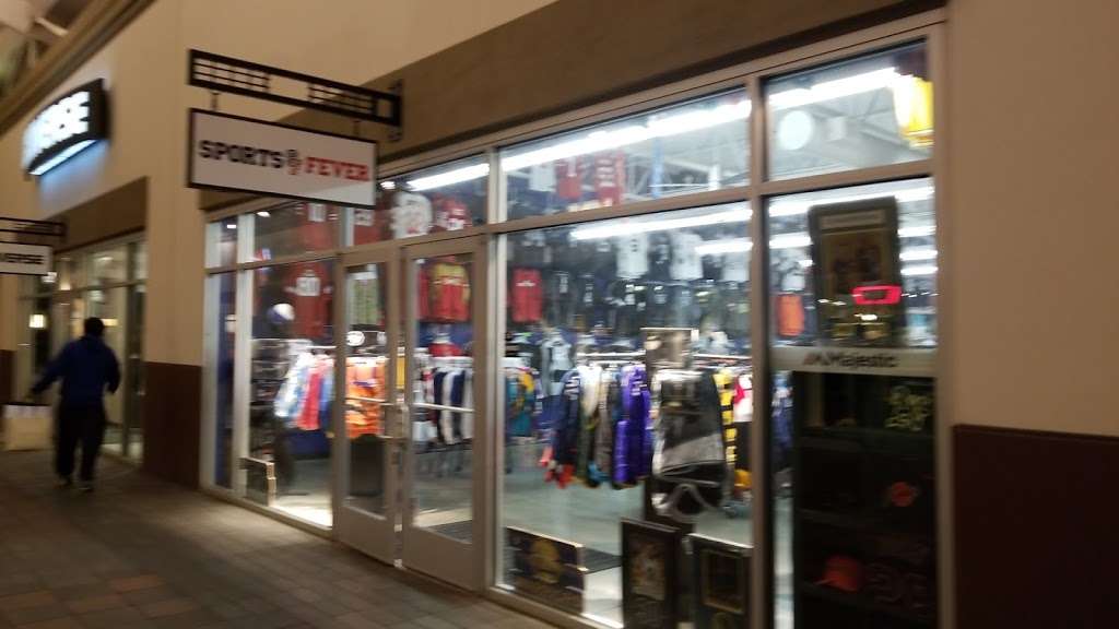 Sports Fever | 3320 Livermore Outlets Dr, Livermore, CA 94551, USA | Phone: (925) 960-1341