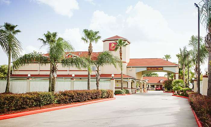 Palace Inn I-45 & Scarsdale | 14170 Gulf Fwy, Houston, TX 77034, USA | Phone: (713) 554-1011