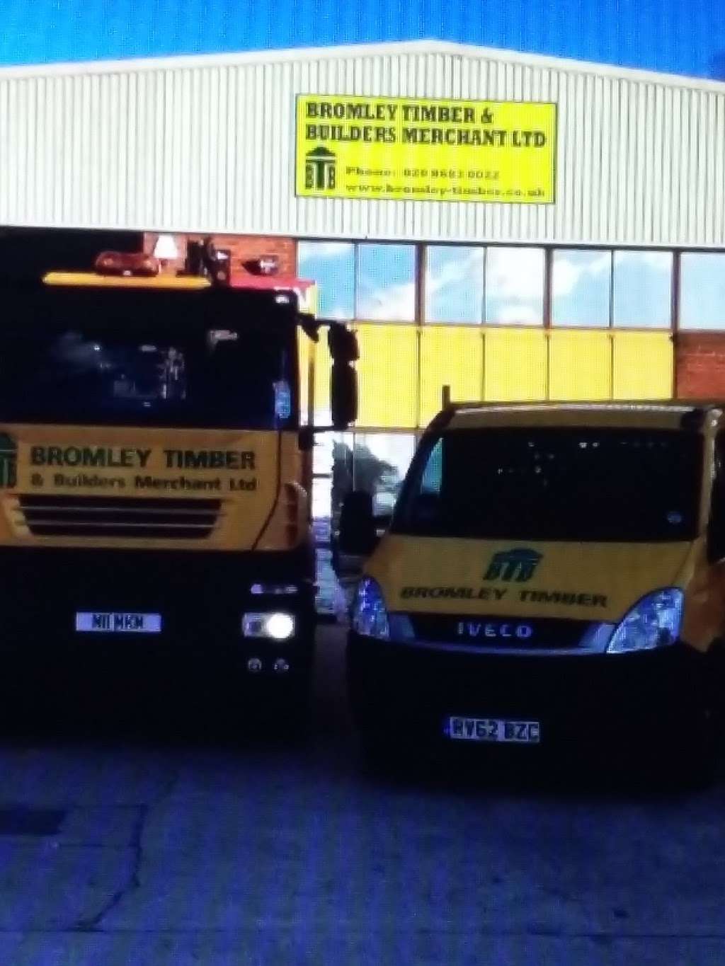 Bromley Timber & Builders Merchant | Unit 5 Beddington Trading Estate, Bath House Road, Croydon CR0 4TT, UK | Phone: 020 8683 0022