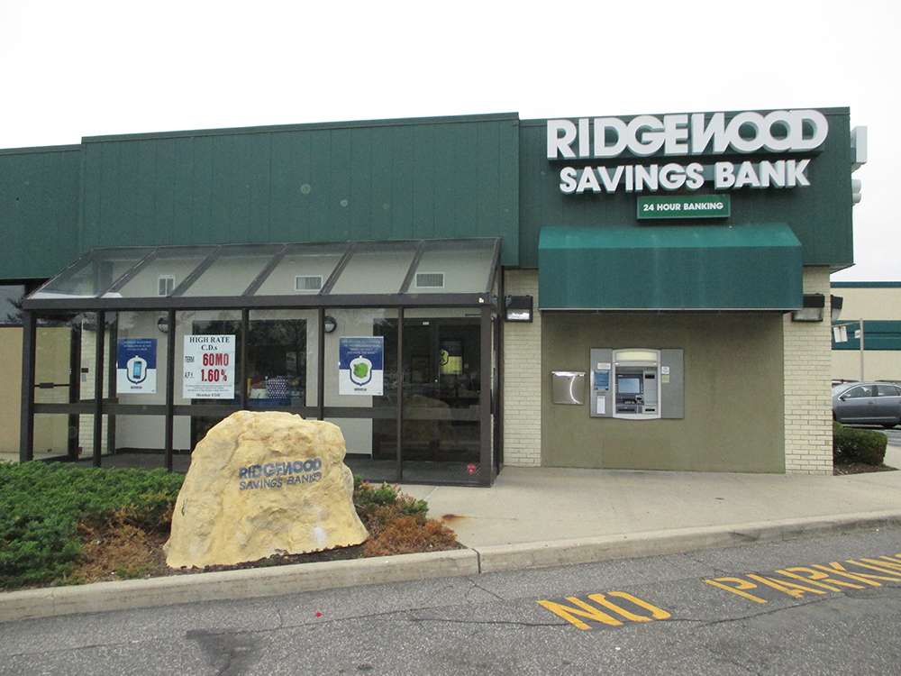 Ridgewood Savings Bank | 50 Farmingdale Rd, West Babylon, NY 11704 | Phone: (631) 376-1200