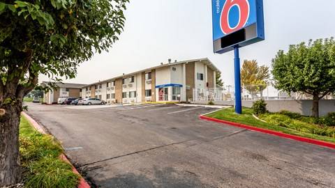 Motel 6 Boise, ID - Airport | 2323 W Airport Way, Boise, ID 83705, USA | Phone: (208) 344-3506