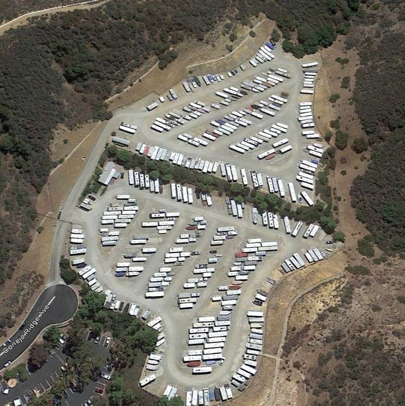 Westlake RV Storage | 395 Conejo Ridge Ave, Thousand Oaks, CA 91361 | Phone: (805) 371-4150