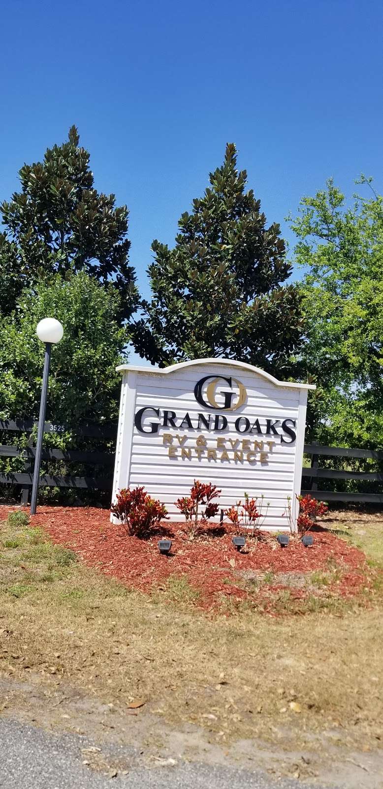 Grand Oaks RV Resort | 3525 Griffin Ave, Lady Lake, FL 32159, USA | Phone: (352) 750-5500