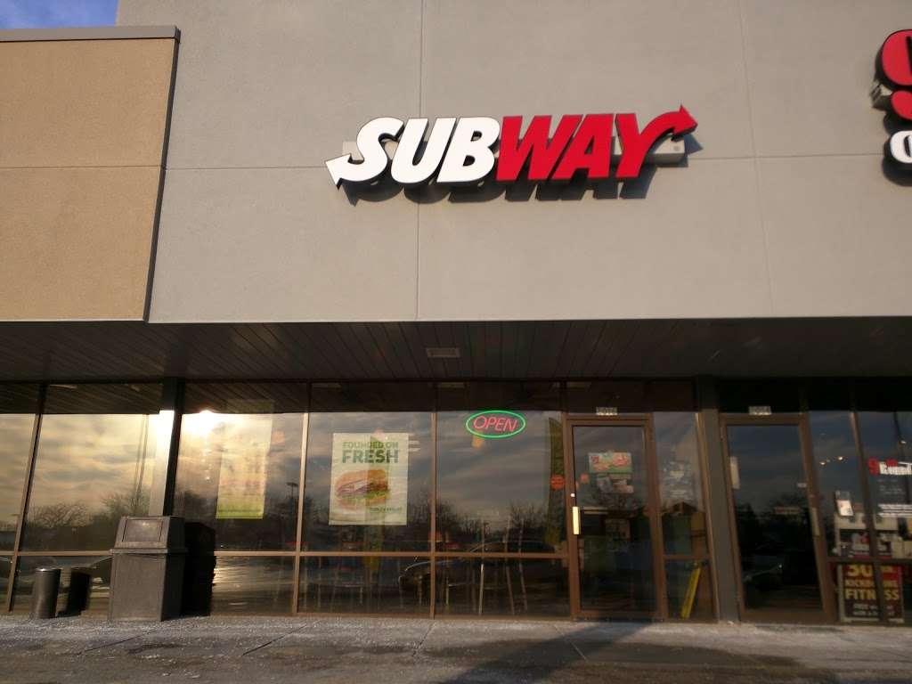 Subway | 2016 Silvernail Rd, Pewaukee, WI 53072, USA | Phone: (262) 549-9575