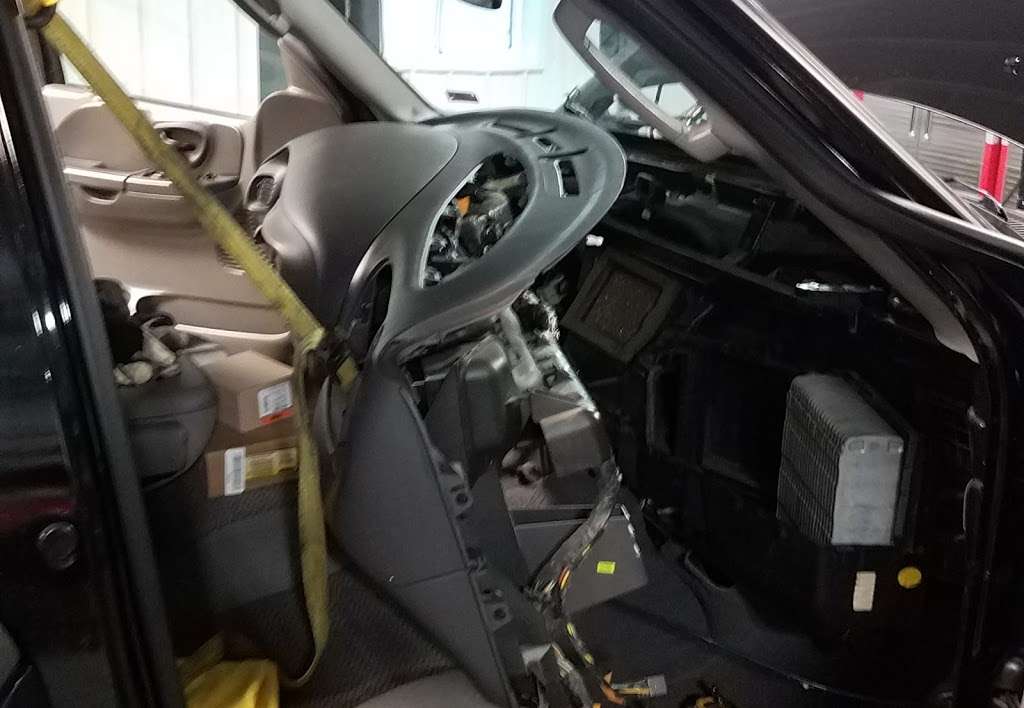 Bird Automotive llc | 1604 SE 16 St, Oak Grove, MO 64075, USA | Phone: (816) 739-0400 Bird Automotive llc | 1604 SE 16 St, Oak Grove, MO 64075, USA | Phone: (816) 739-0400