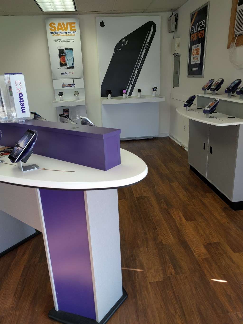 Metro by T-Mobile | 1099 Delsea Dr, Westville, NJ 08093, USA | Phone: (856) 579-8625