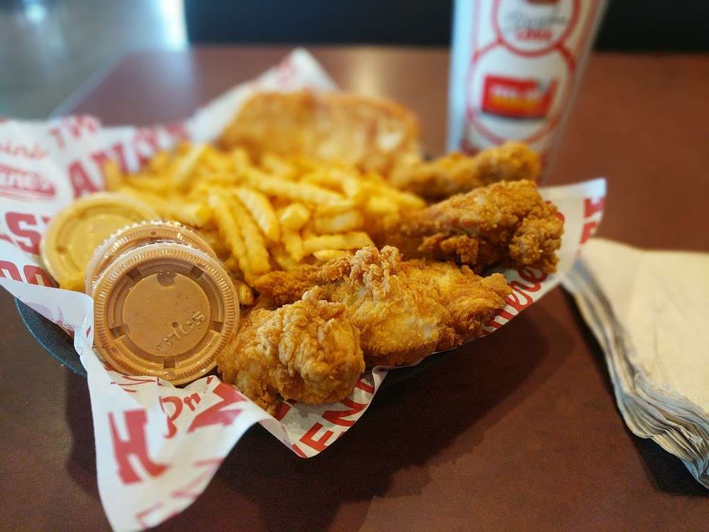 Raising Canes Chicken Fingers | 7135 S Rainbow Blvd, Las Vegas, NV 89118, USA | Phone: (702) 233-2263