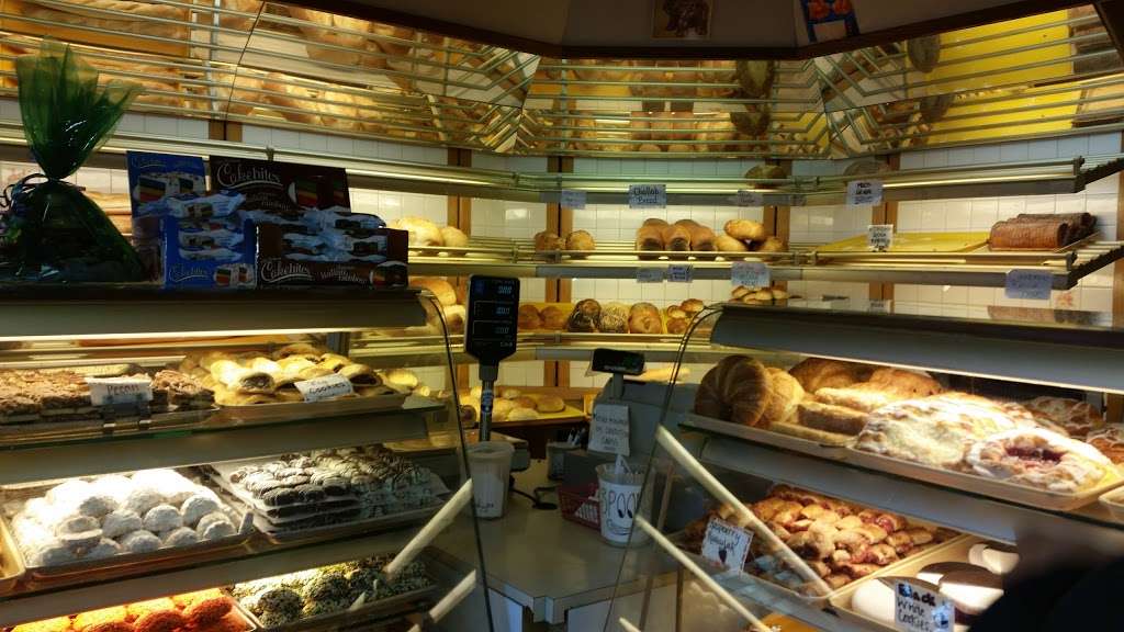 Haischs Bakery | 116 Sampton Ave, South Plainfield, NJ 07080, USA | Phone: (908) 755-7011