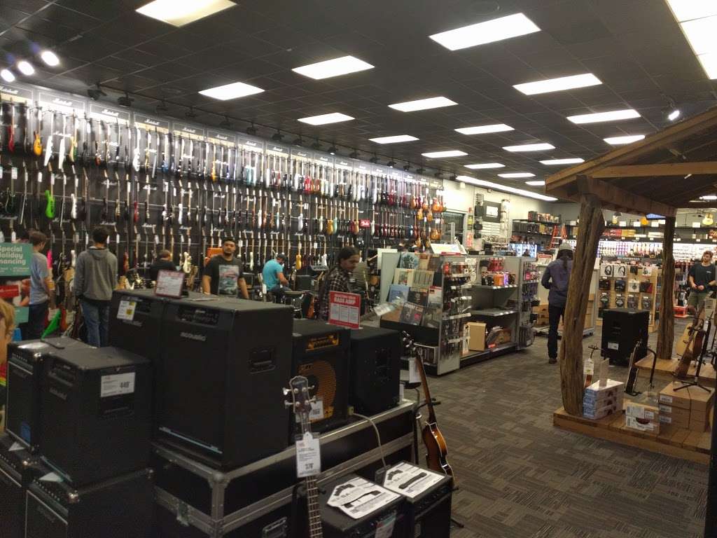 Guitar Center | 16745 North Fwy, Houston, TX 77090, USA | Phone: (281) 537-9100