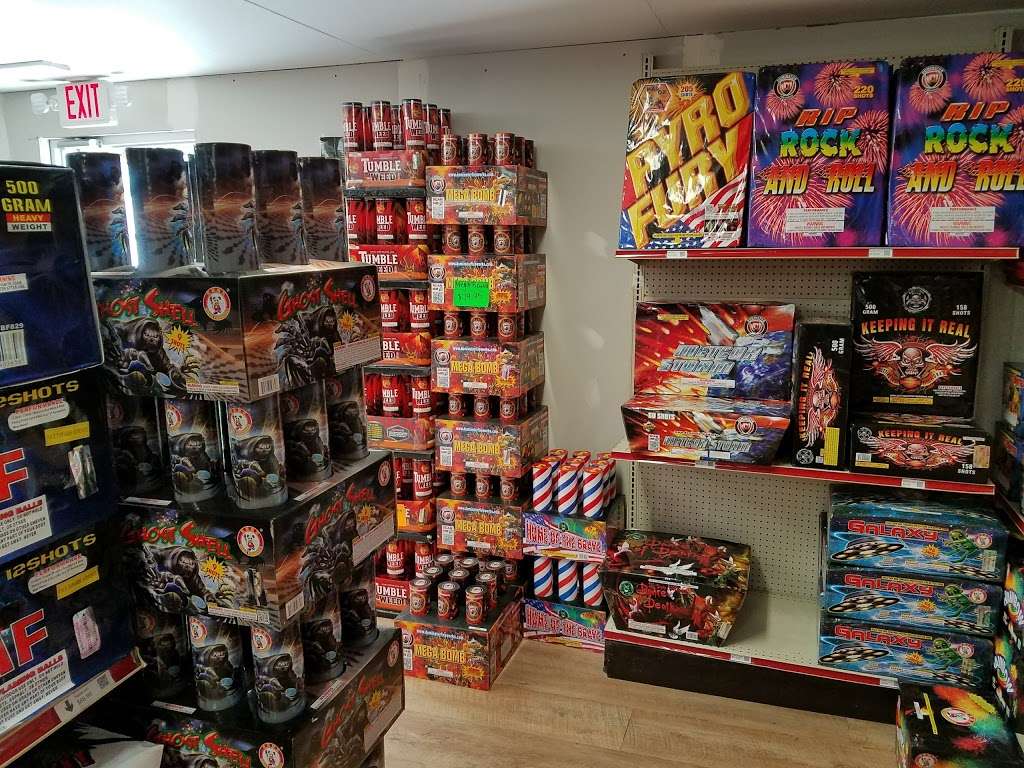 Pyro Dudes Fireworks LLC | 6173 Williamsport Pike, Falling Waters, WV 25419, USA | Phone: (681) 242-3222