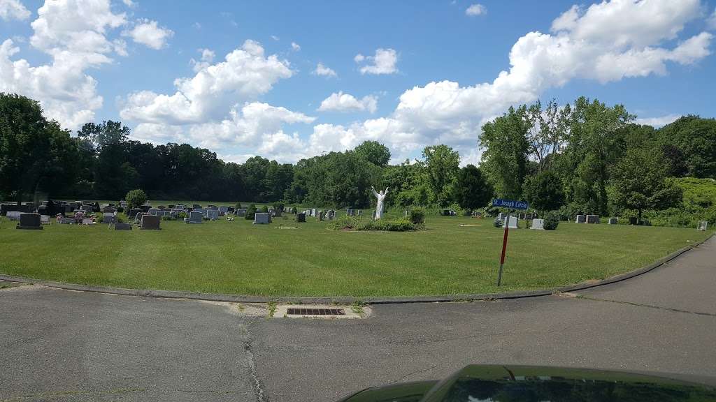 St Marys Cemetery | CT-53, Bethel, CT 06801 | Phone: (203) 743-3747