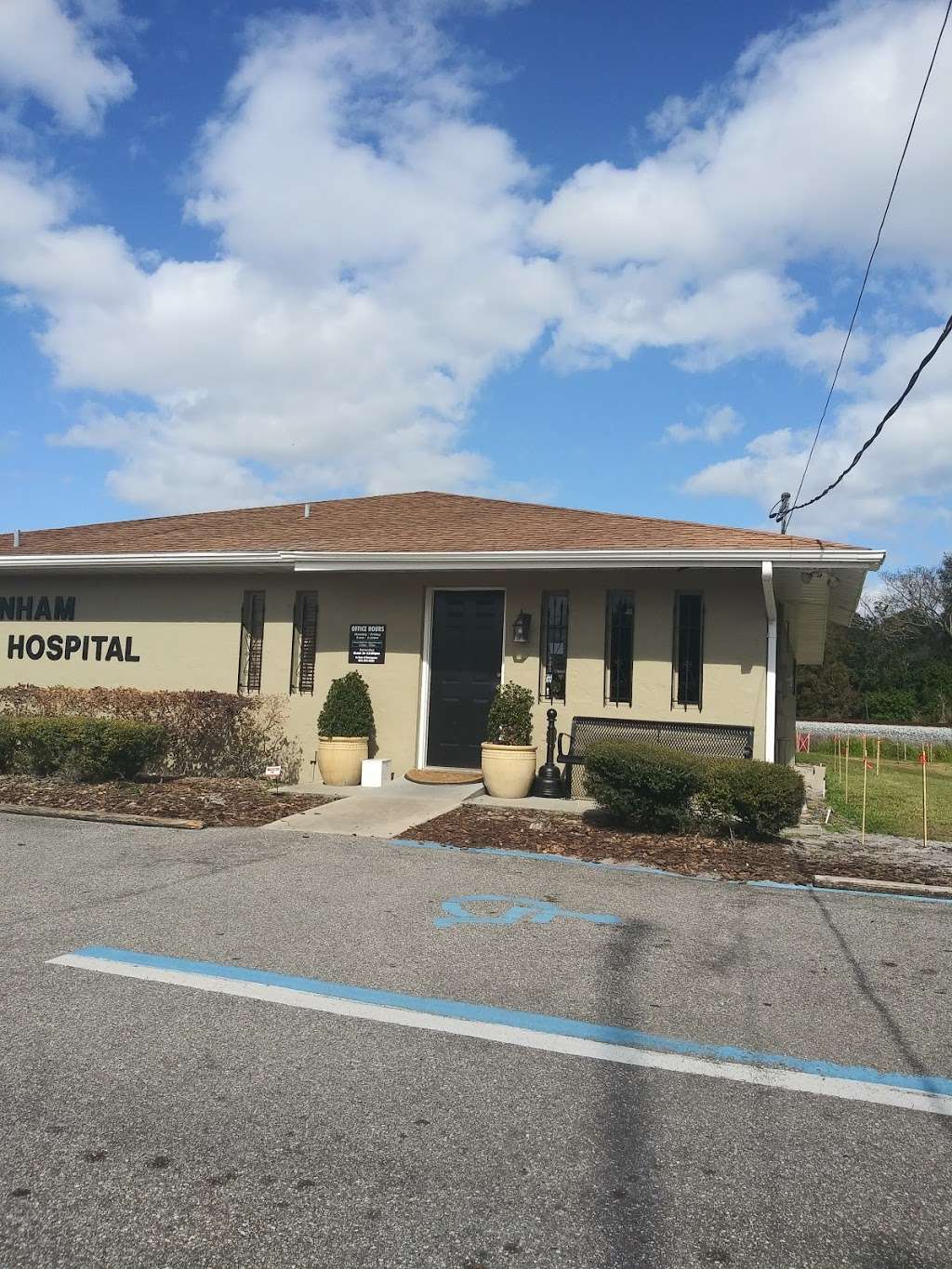 Dunham Animal Hospital | 3201 Recker Hwy, Winter Haven, FL 33880, USA | Phone: (863) 293-0850