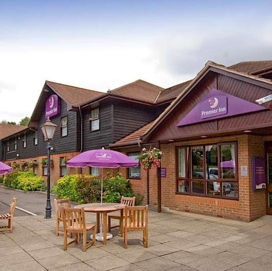 Premier Inn Maidstone (West Malling) | Castle Way, Leybourne, West Malling ME19 5TR, UK | Phone: 0871 527 8702