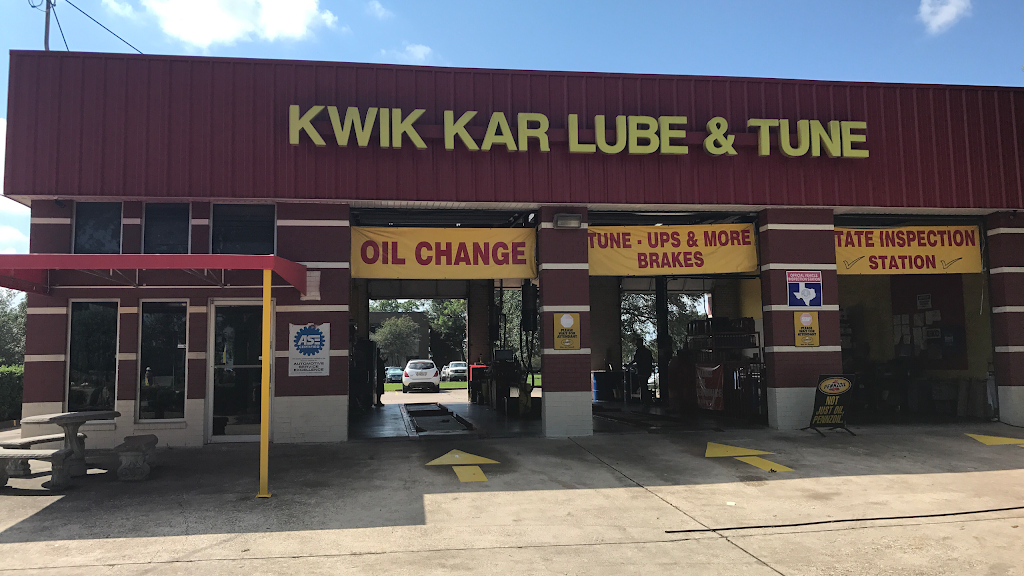 Kwik Kar Lube & Tune | 4740 Fairmont Pkwy, Pasadena, TX 77504, USA | Phone: (281) 998-2512