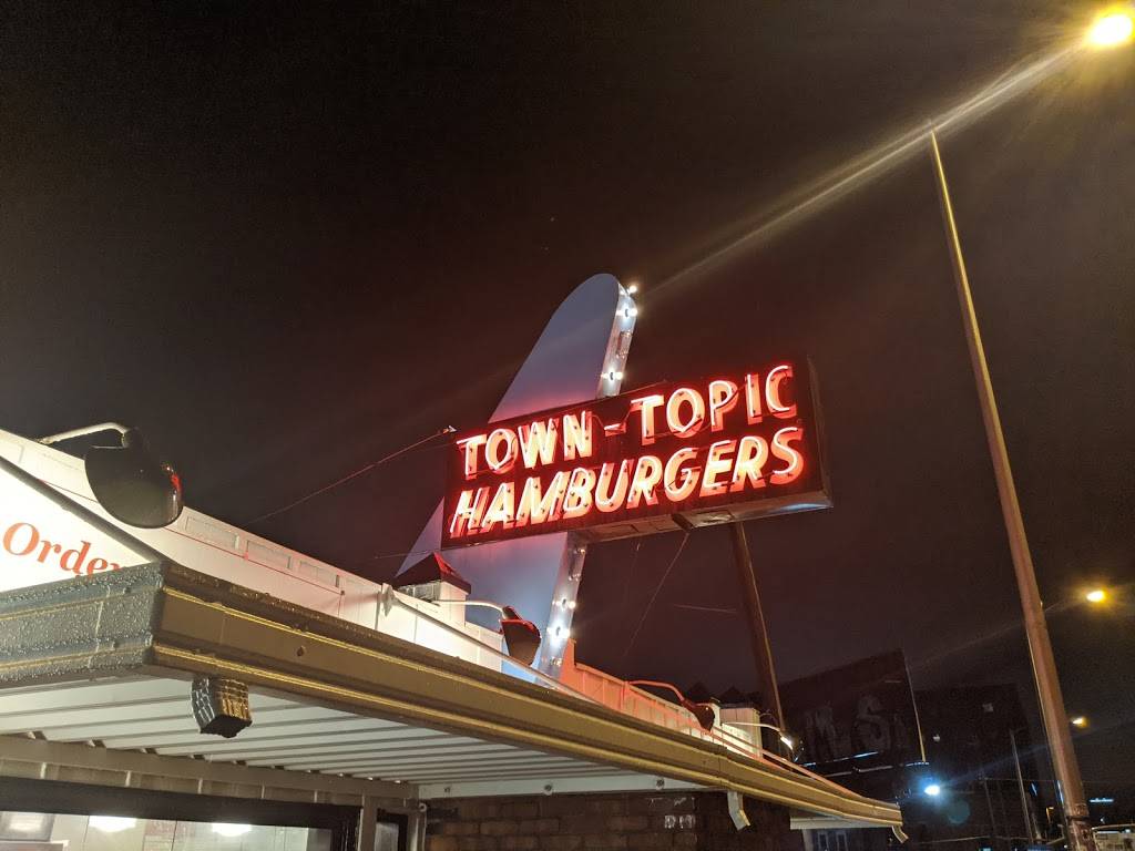 Town Topic Hamburgers Broadway | 2021 Broadway Blvd, Kansas City, MO 64108, USA | Phone: (816) 842-2298