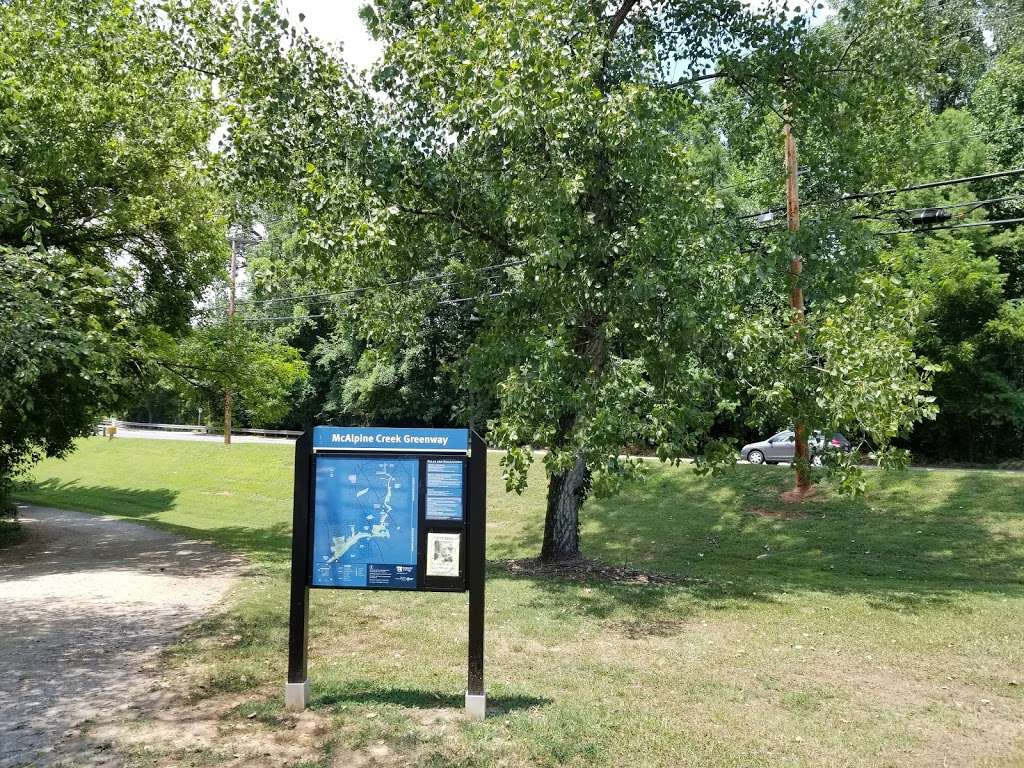 McAlpine Creek Greenway Trailhead | 110 Old Bell Rd, Charlotte, NC 28270, USA