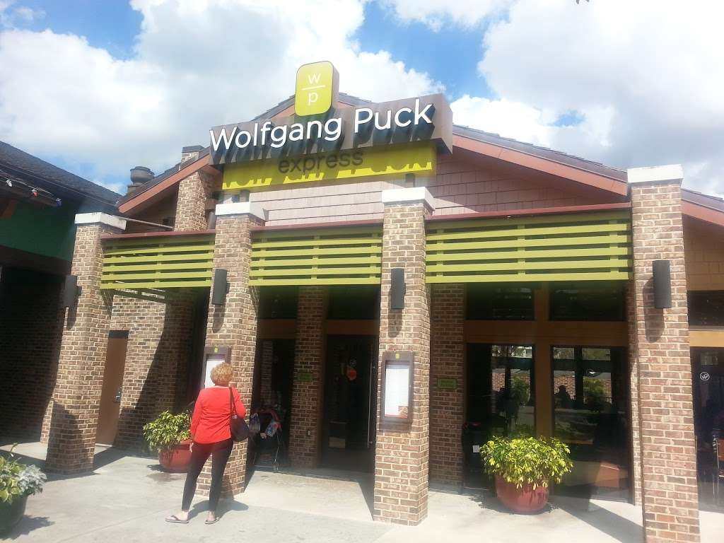 Wolfgang Puck Express | 1780 East Buena Vista Drive, Lake Buena Vista, FL 32830, USA | Phone: (407) 828-0107