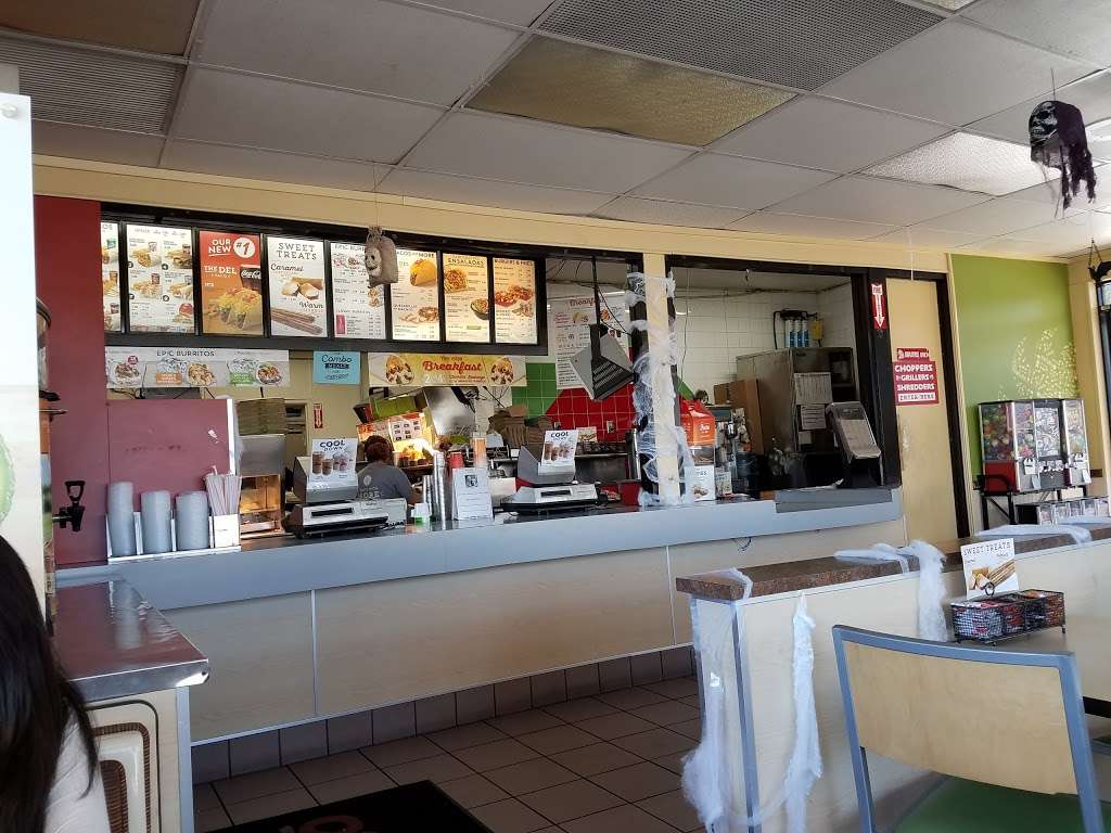 Del Taco | 880 N Wilcox Ave, Montebello, CA 90640, USA | Phone: (323) 721-7207