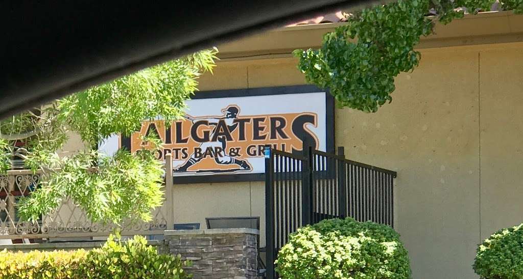 Tailgaters Sports Bar & Grill | 4605 Golf Course Rd, Antioch, CA 94531, USA | Phone: (925) 754-2277