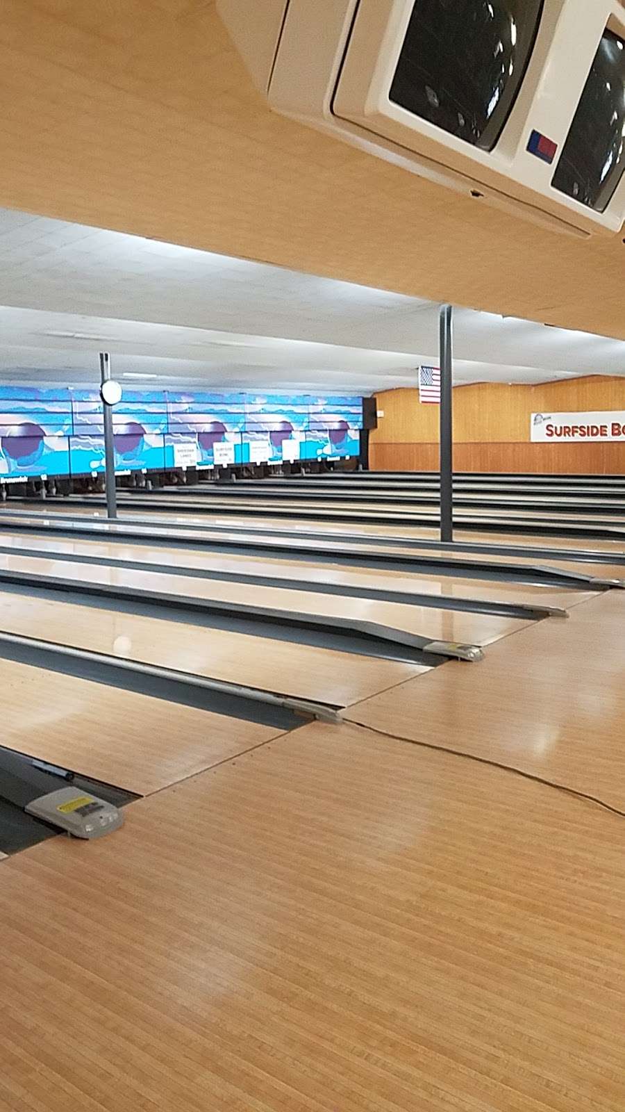 Surfside Bowl | 1015 Sheridan Rd, Kenosha, WI 53140, USA | Phone: (262) 552-8303