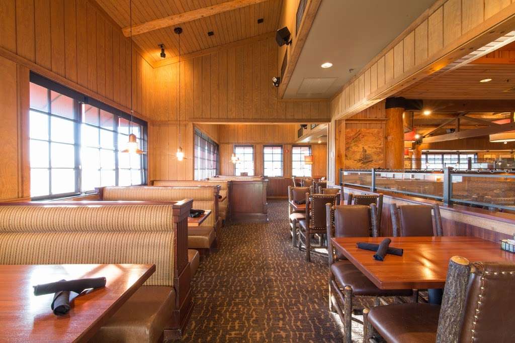 Claim Jumper Restaurants | 25740 The Old Rd, Valencia, CA 91381 | Phone: (661) 254-2628